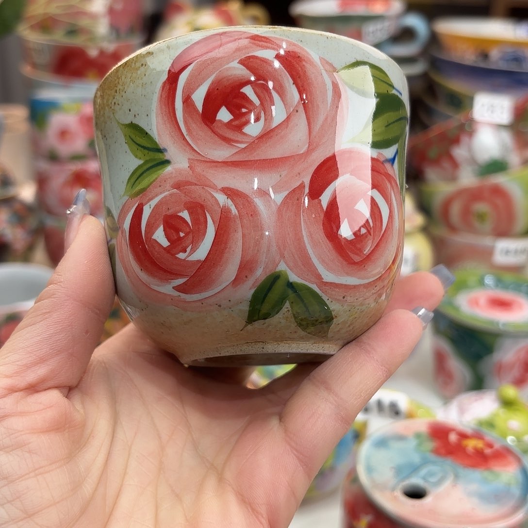 瓷片在干嘛我也在洗头发睡觉啊