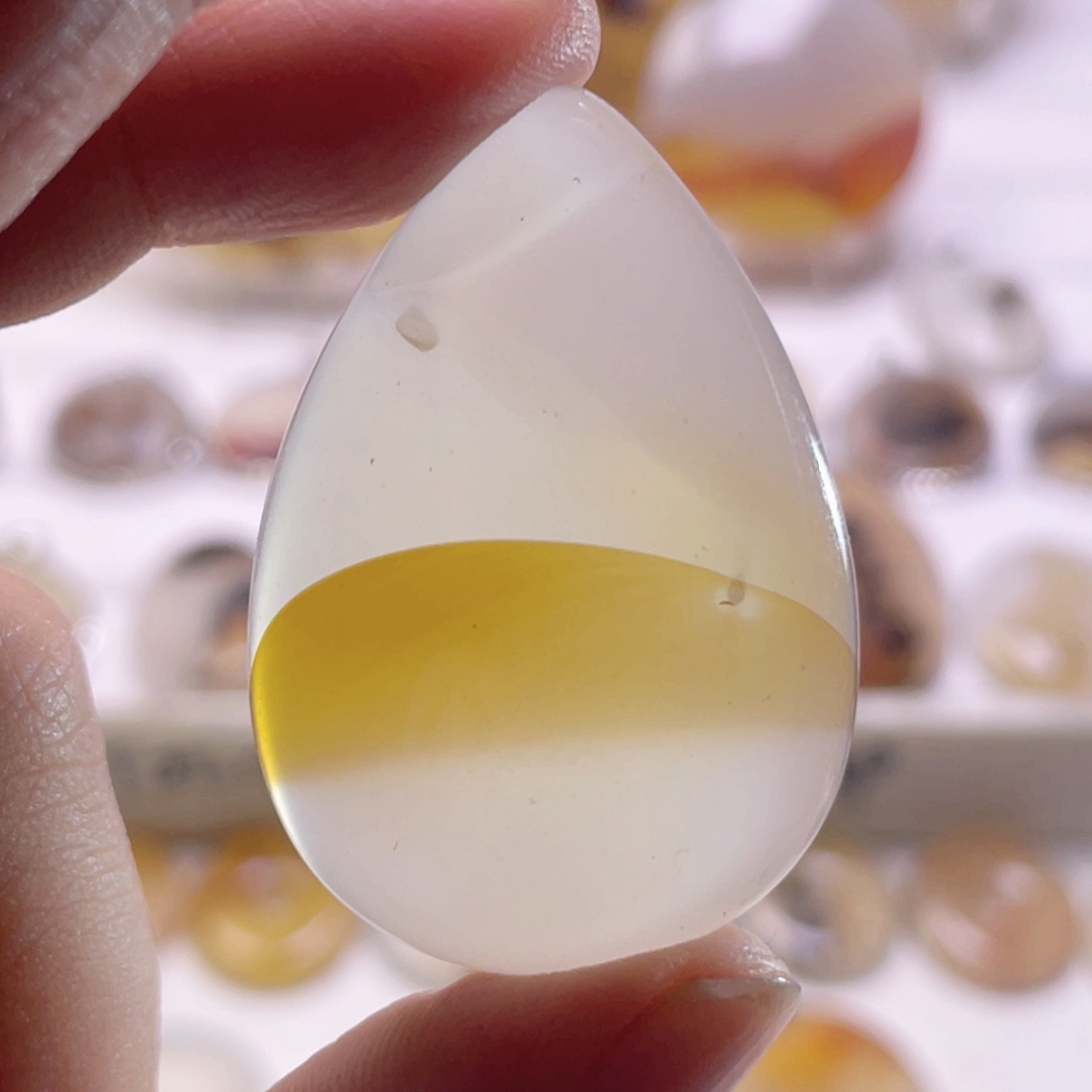 玛瑙/玉髓未镶嵌珠宝奇石