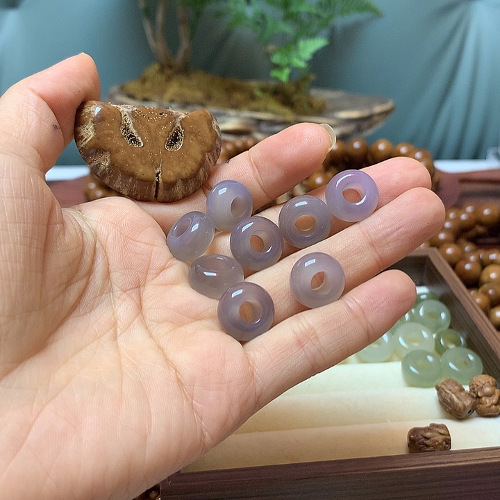 果皮千****魄配饰八个配饰