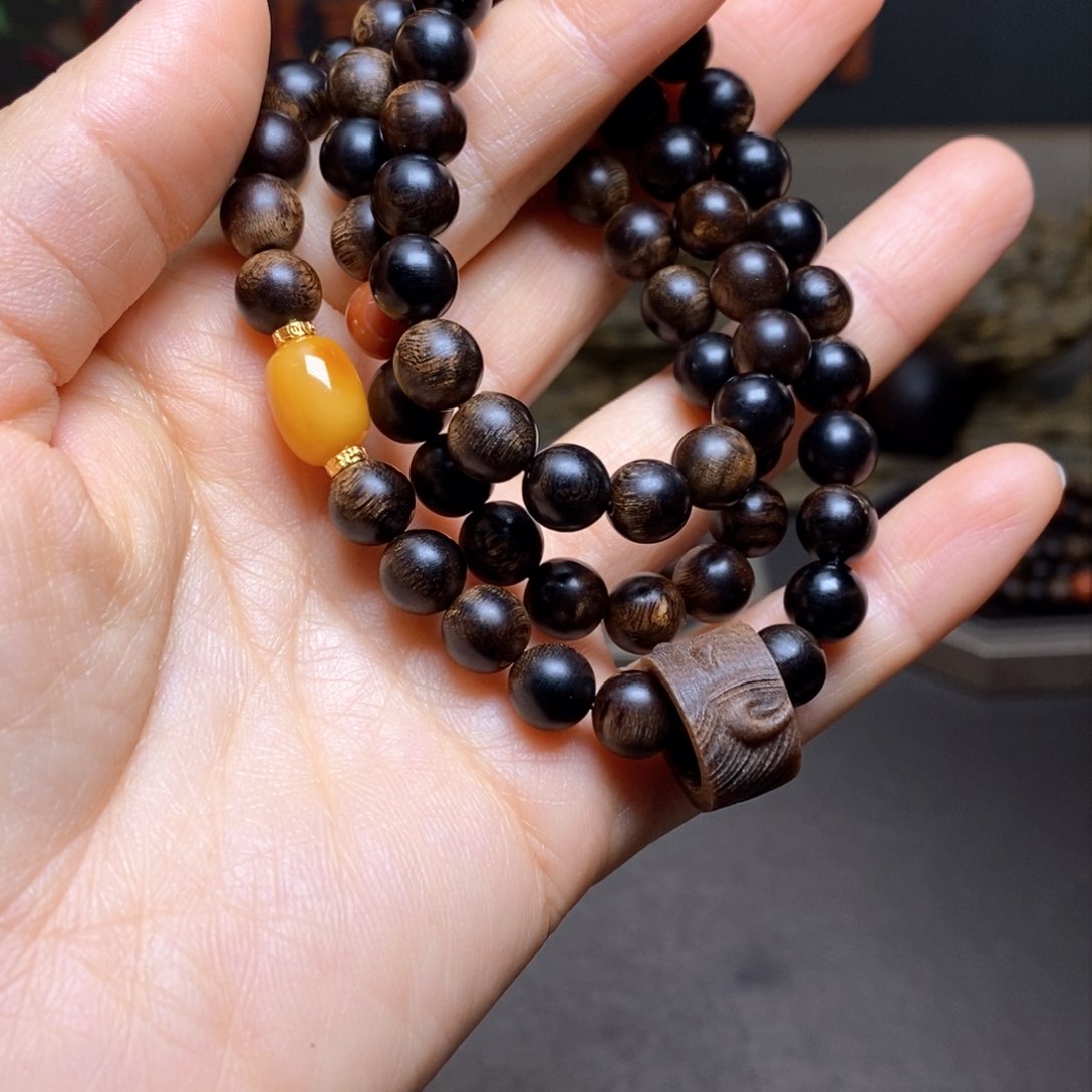沉香手串风**提越南芽庄白棋楠瘤疤0.8➕跑环沉香木雕设计