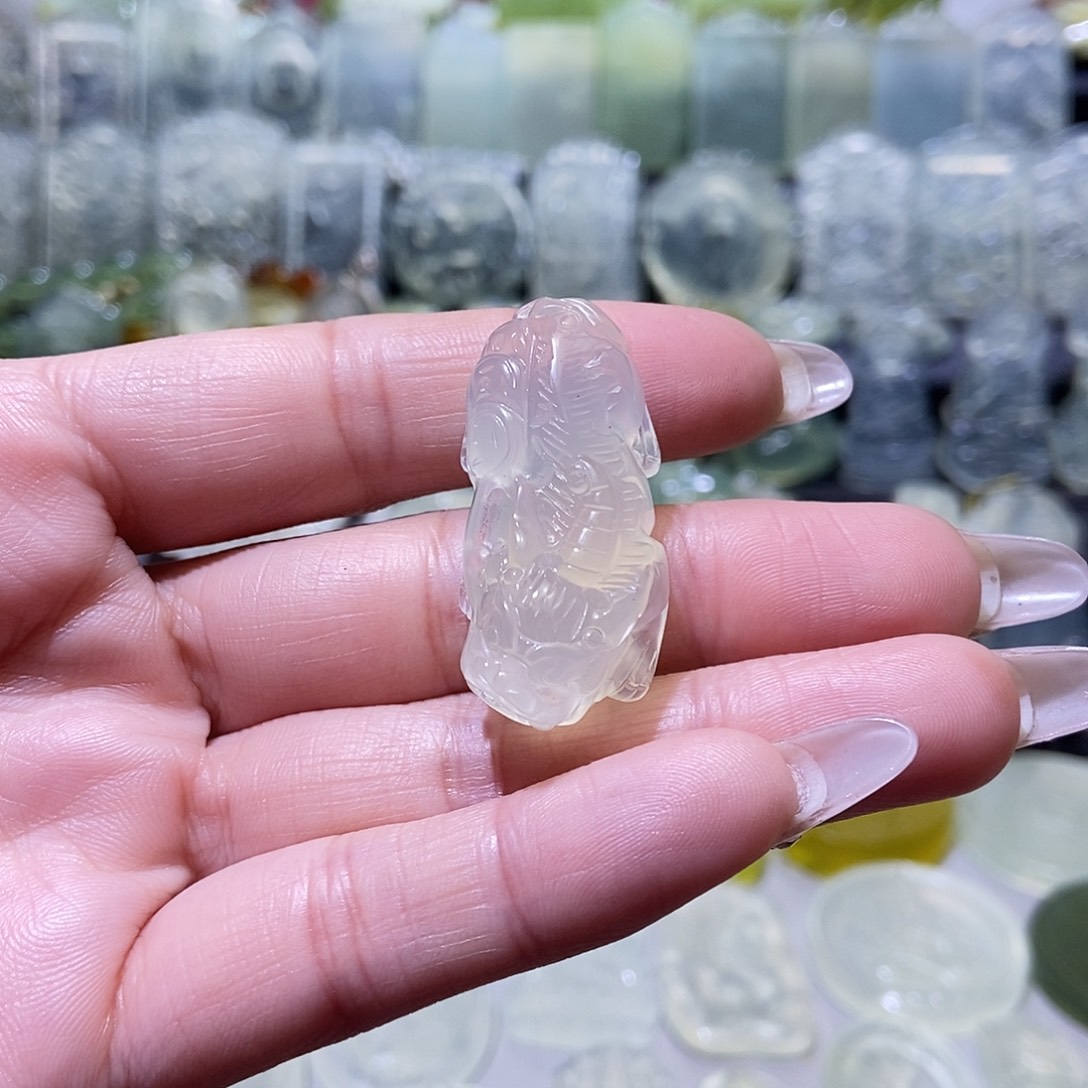 岫玉吊坠未镶嵌吊坠