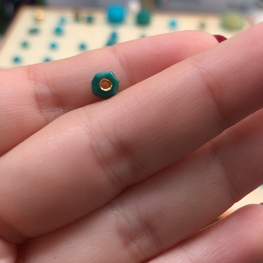 绿松石配饰未镶嵌