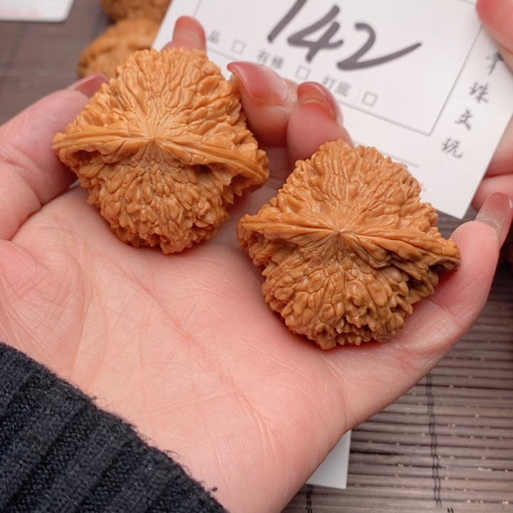 文玩核桃吊坠44星星142