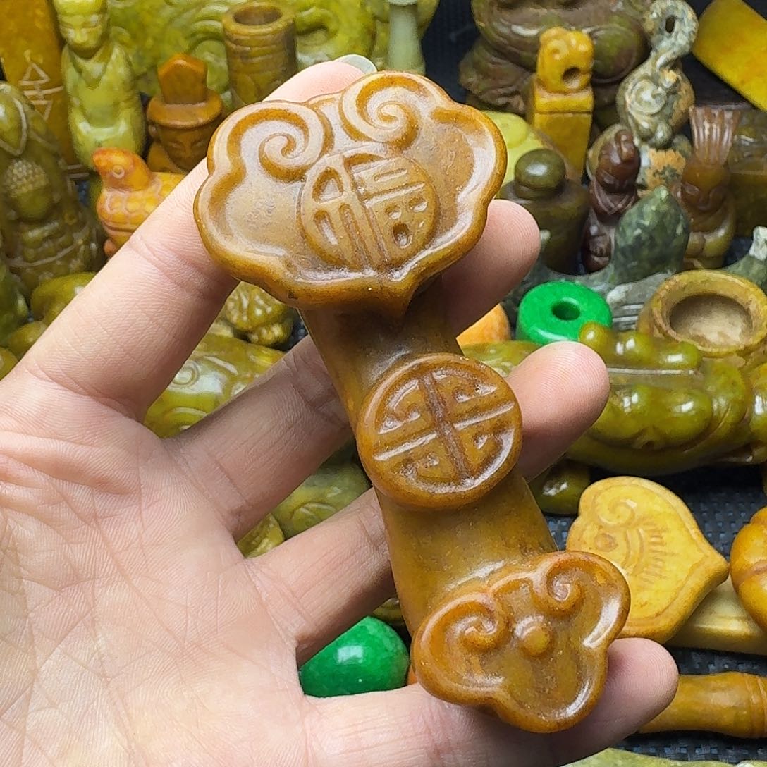 白玉菩提吊坠。。。