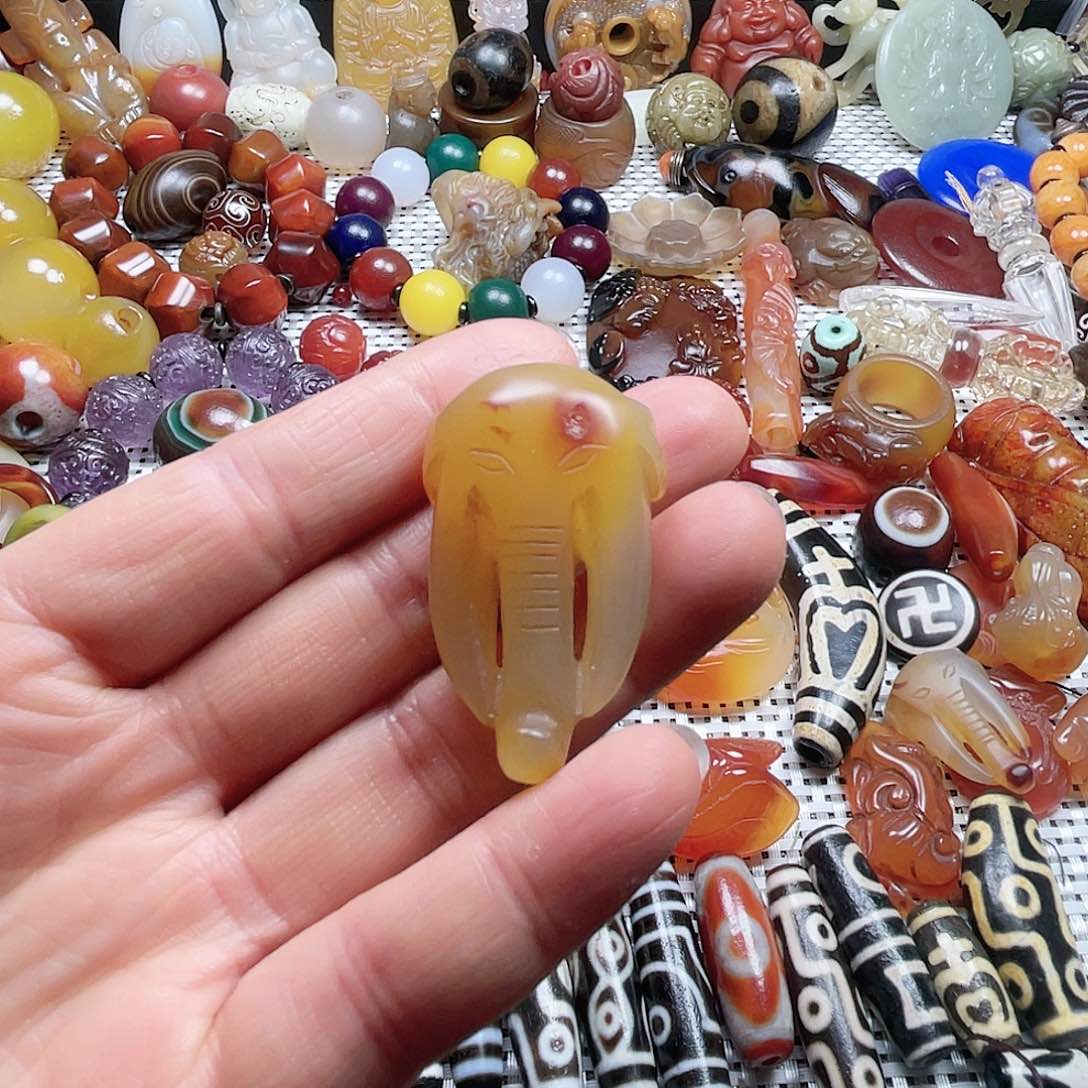 玛瑙/玉髓挂件未镶嵌