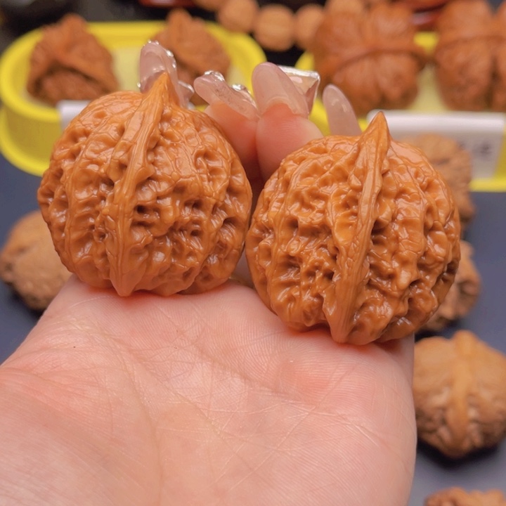 文玩核桃把件是***啊佛肚