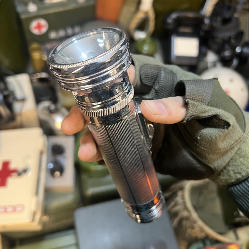 正品老货照明手电筒全新库存