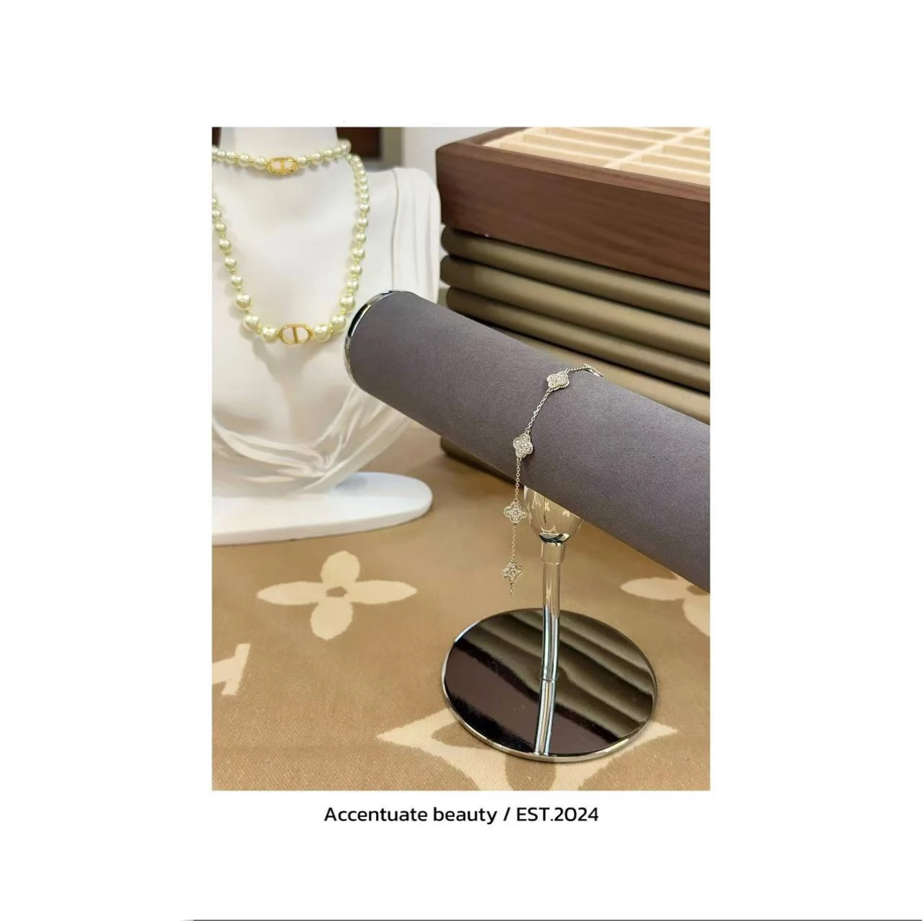 经典小六花造型围巾