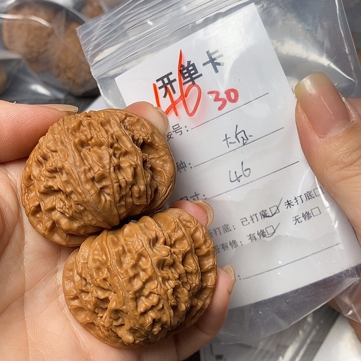 文玩核桃把件30哈哈哈