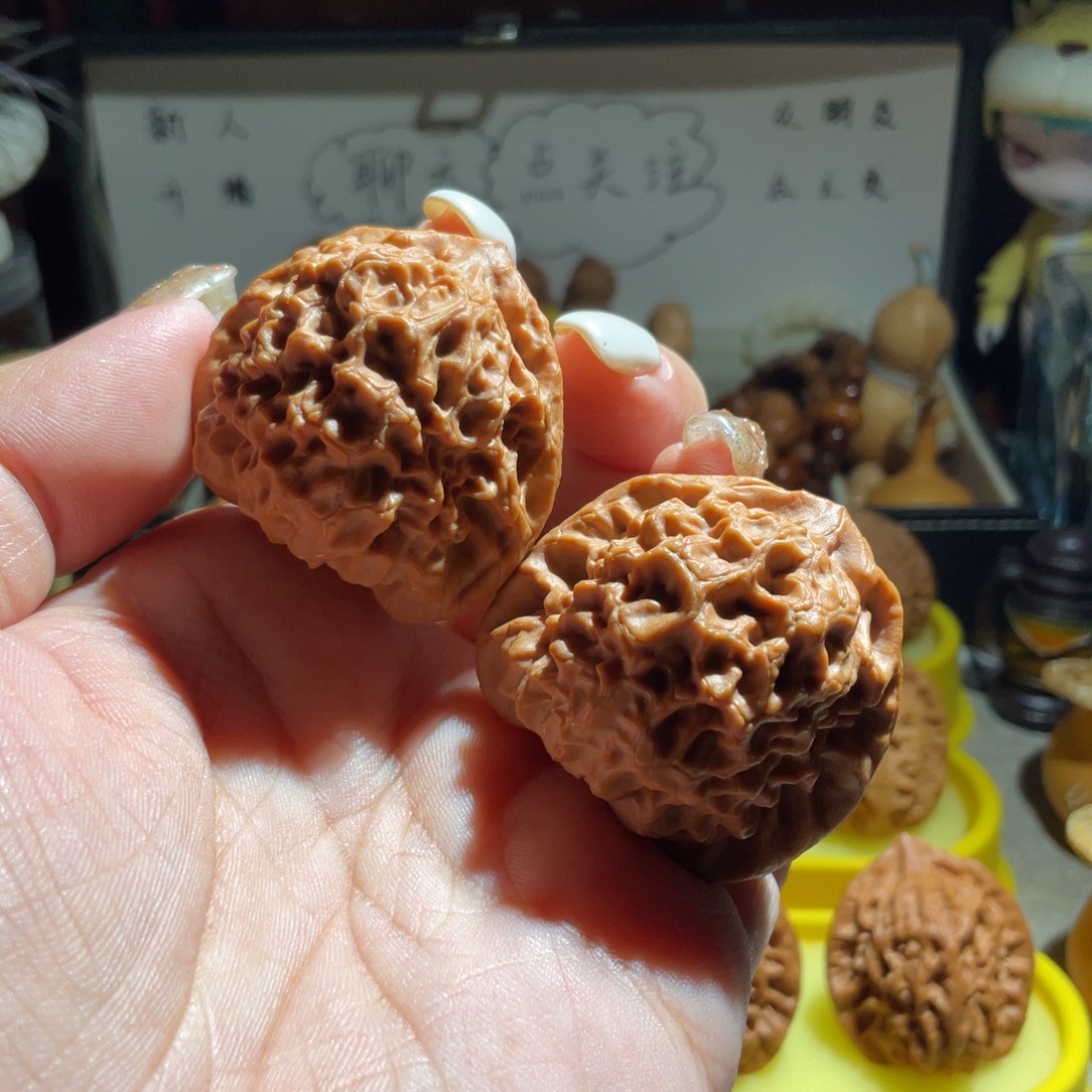 猴头核桃吊坠鱼鳞纹马蹄