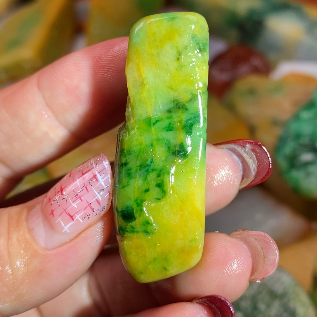 翡翠颈饰未镶嵌缅甸翡翠