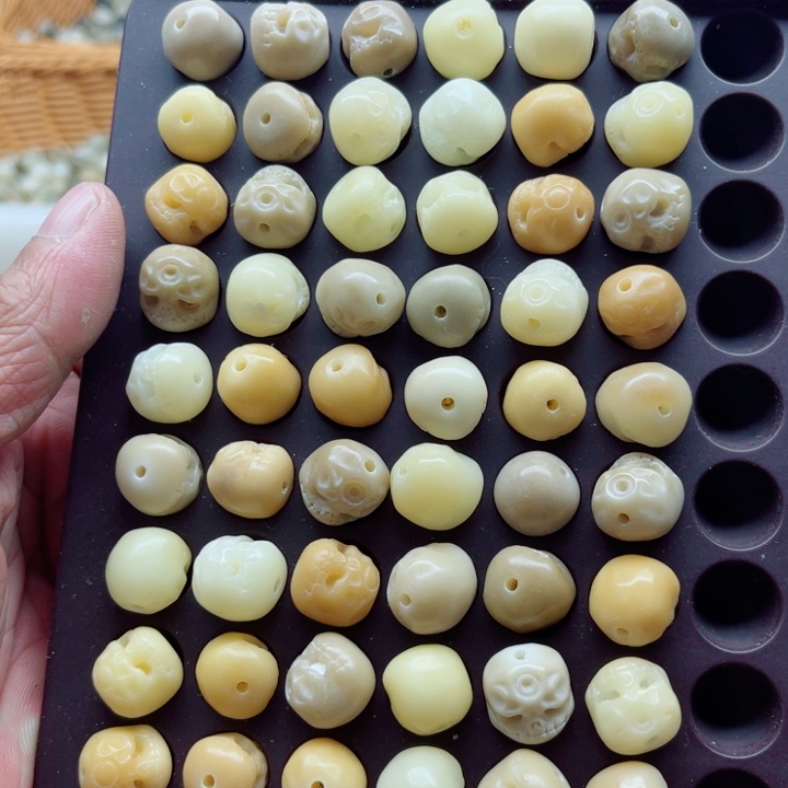 吊坠白玉菩提瑕疵13奶黄阿呆60颗