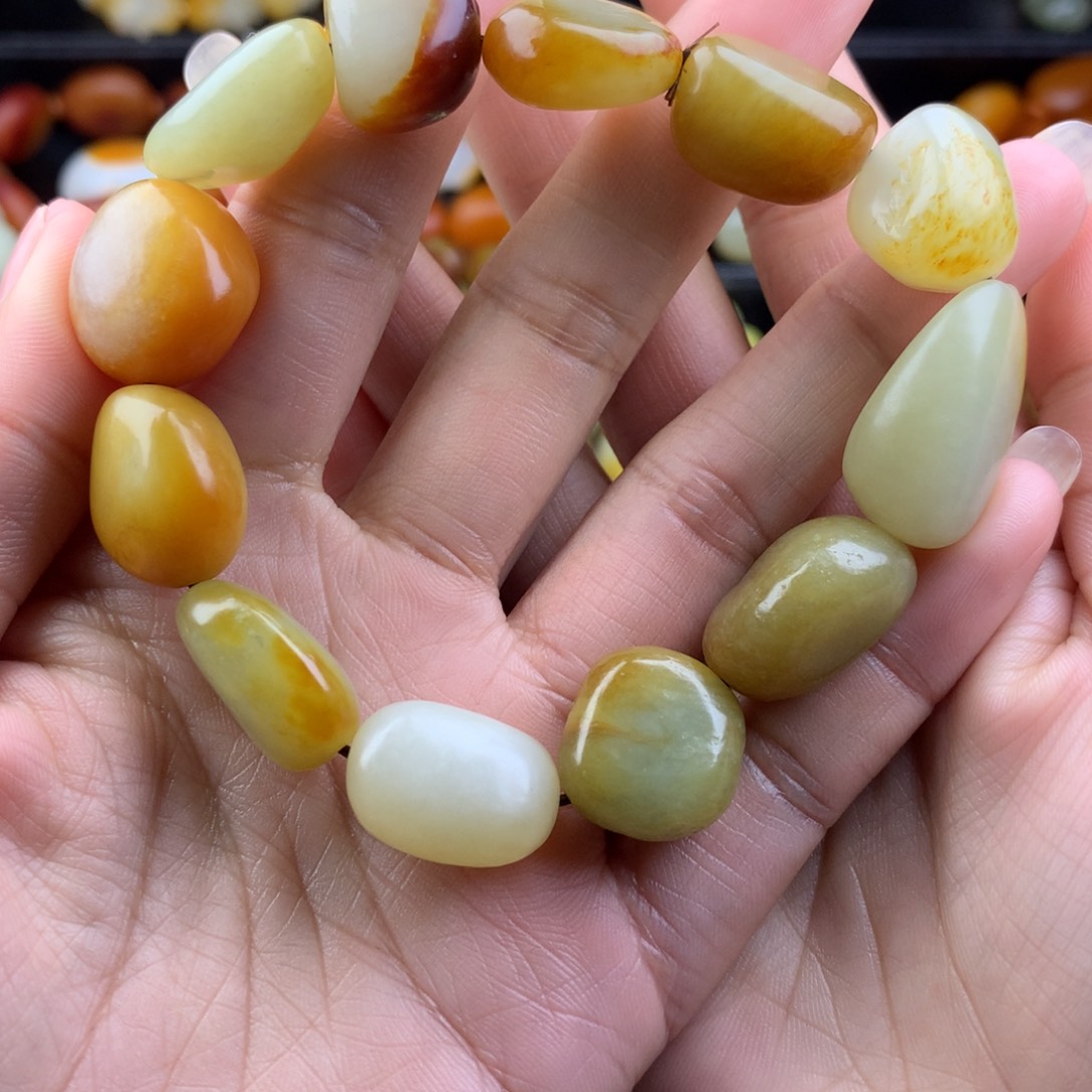 和田玉未镶嵌手链