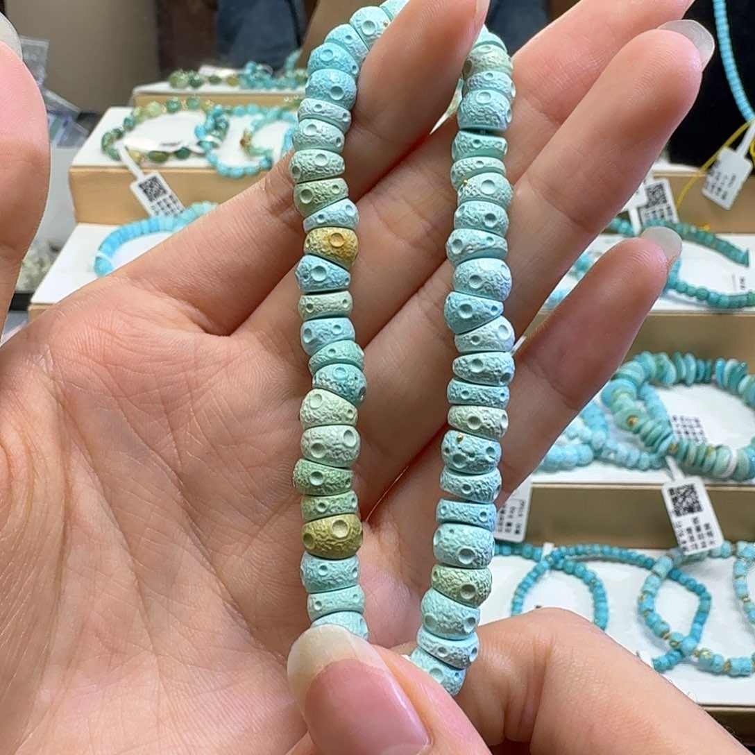 绿松石未镶嵌珠宝奇石