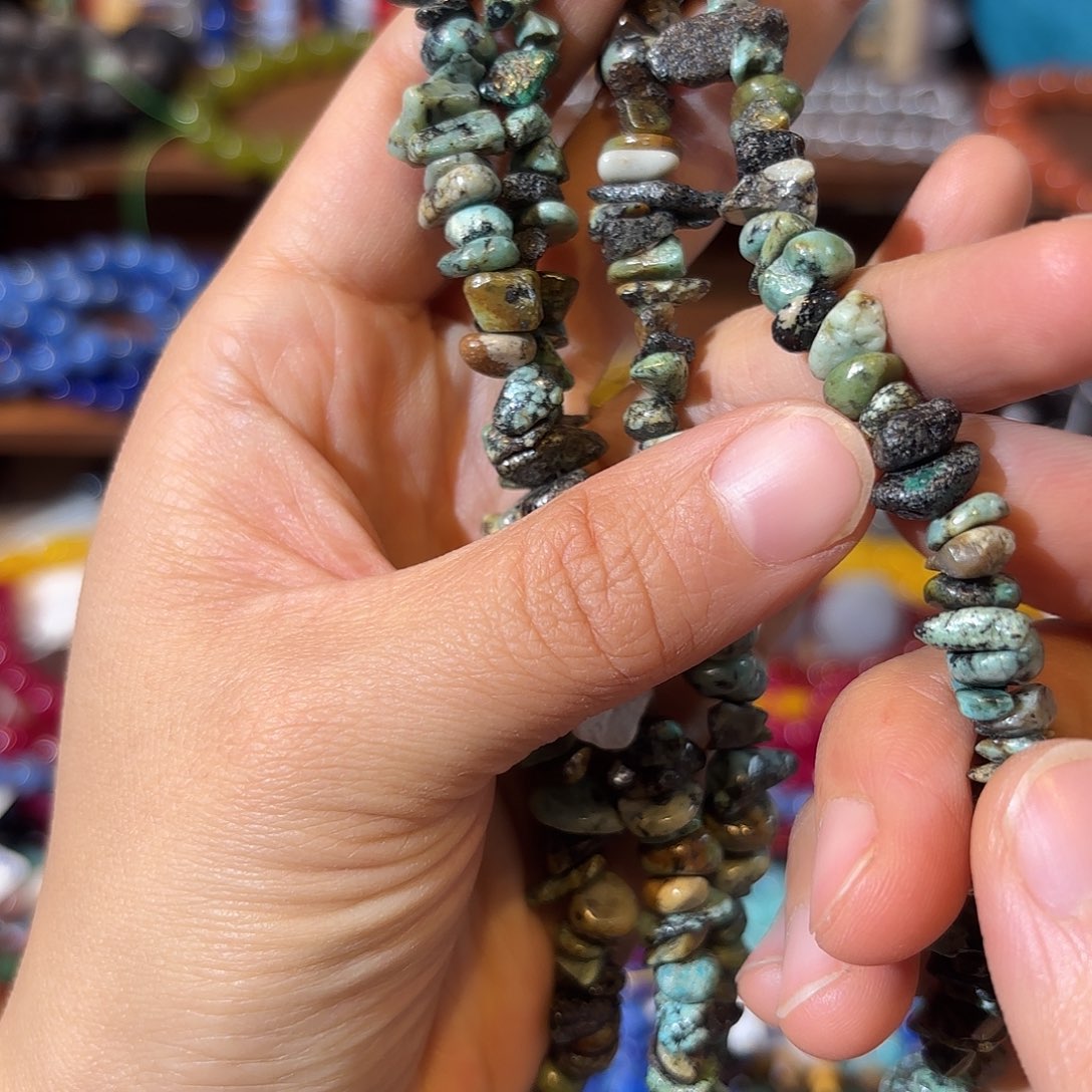 玛瑙/玉髓未镶嵌珠宝半成品松石碎石一条