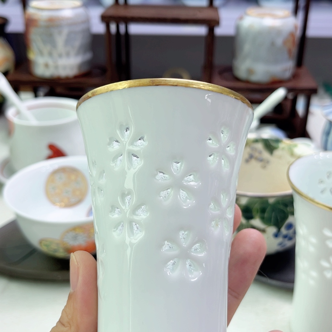 夏***F瓷片欢迎光临美桃儿～