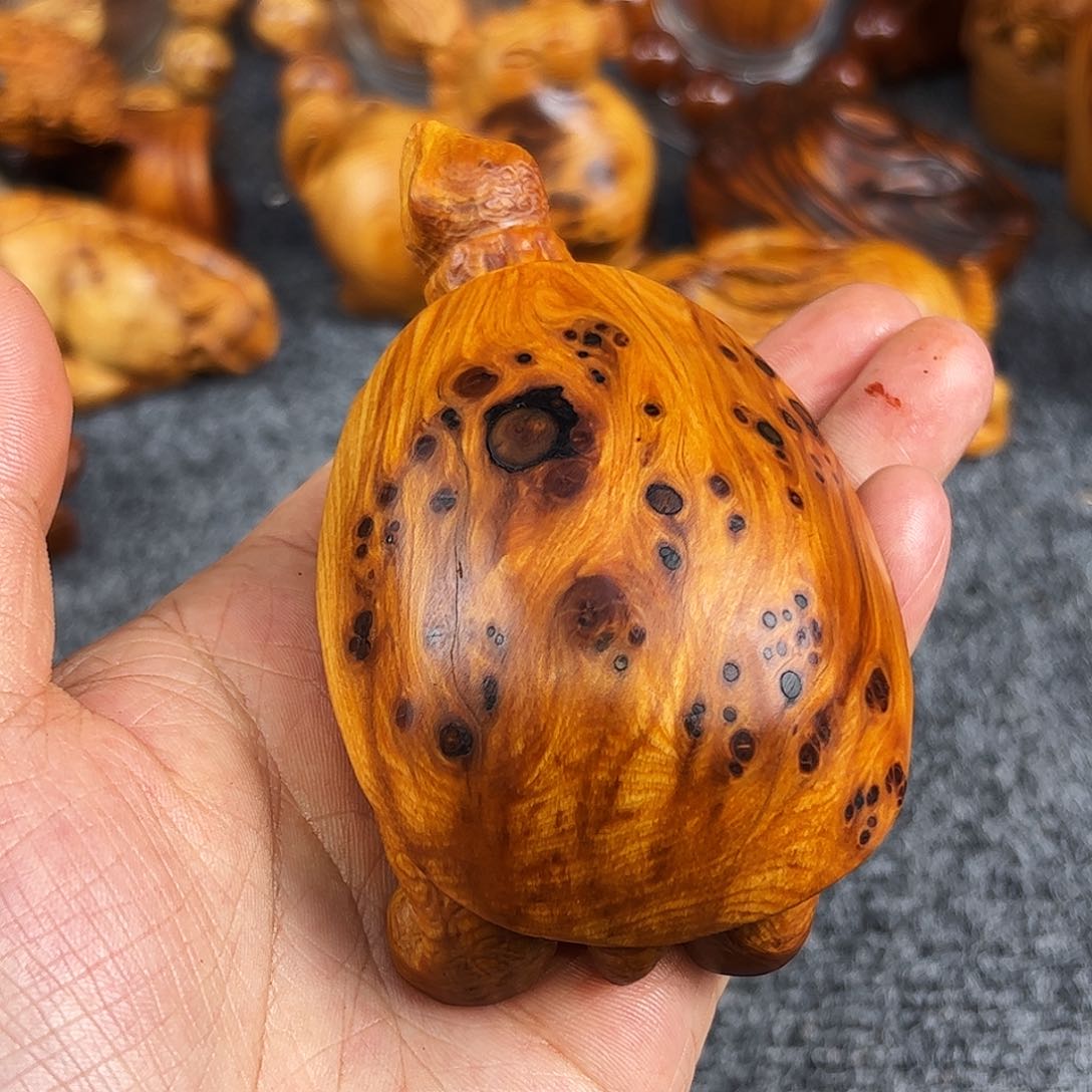 柏木阿***。华军老师崖柏瘤疤精品