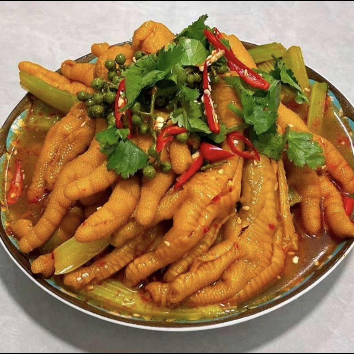 清真酸辣无骨鸡爪(带汤带菜带鸡爪2斤顺丰发货发出拒绝退货换货)