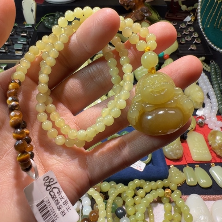 和田玉（黄玉）颈饰未镶嵌