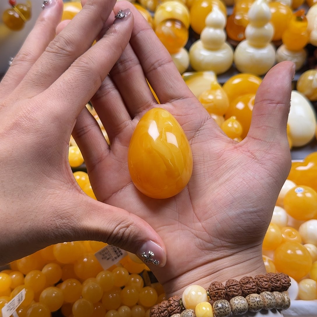 蜜蜡珠宝奇石未镶嵌水滴