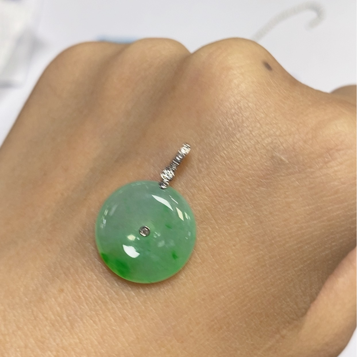 【闪购商品】颈饰18K金镶嵌翡翠@**@吊坠