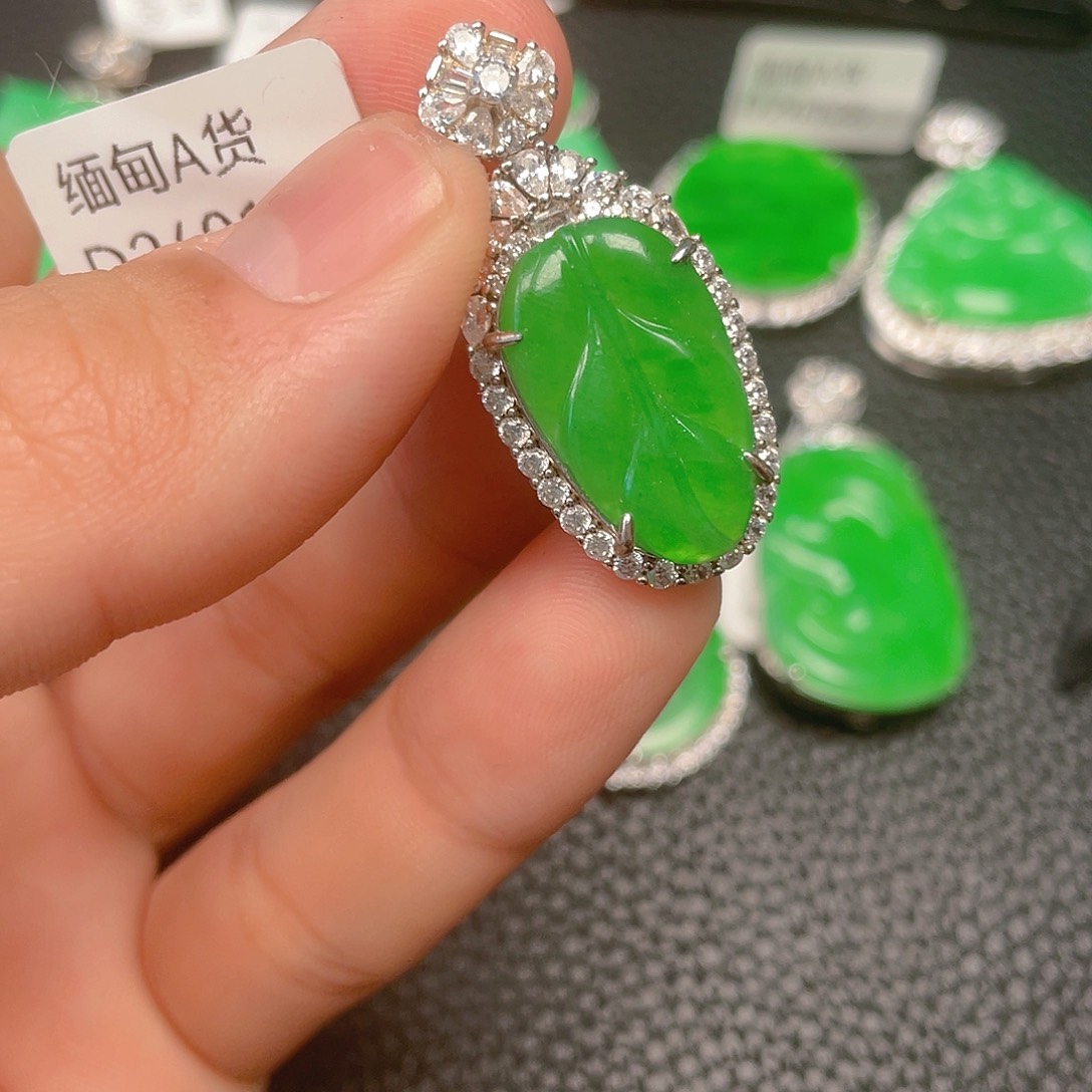 【闪购商品】翡翠吊坠(不含链)银S925镶嵌