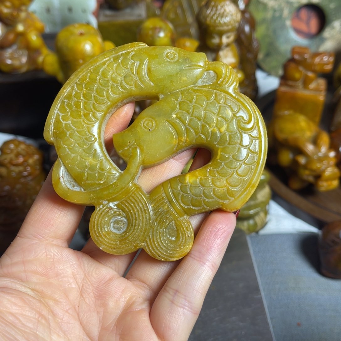 蛇纹石玉合金颈饰