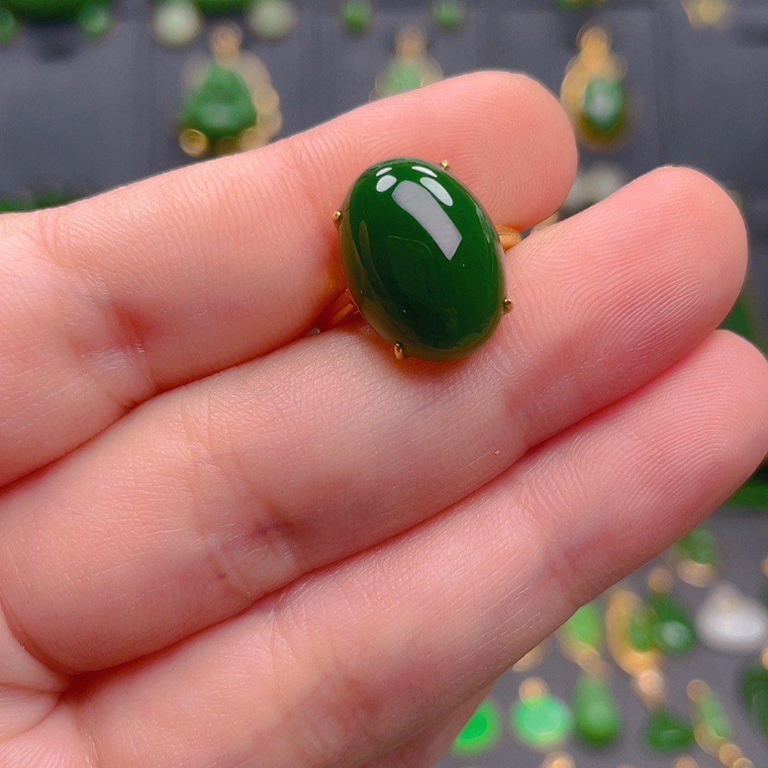 和田玉（碧玉）戒指18K金镶嵌1800