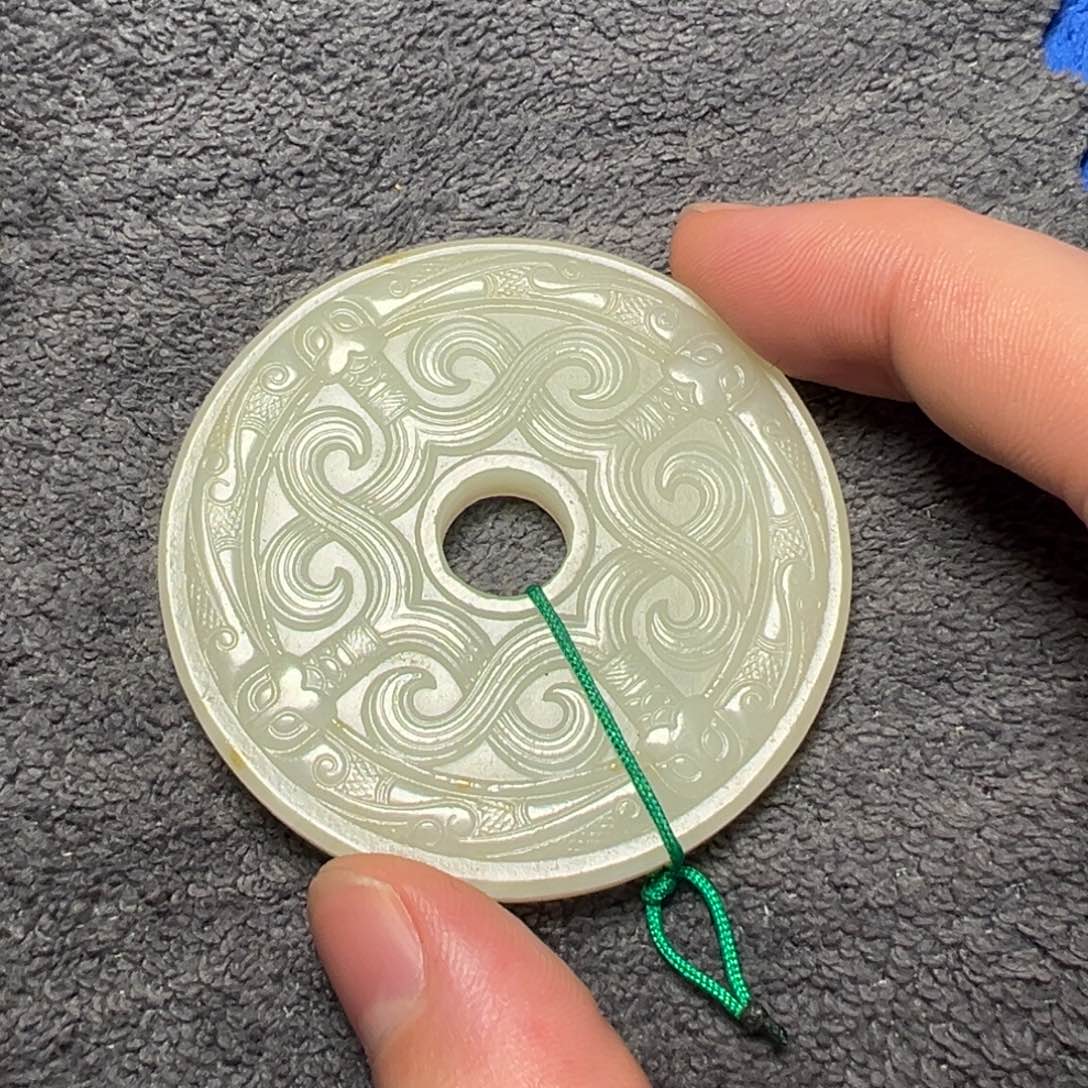 用***9和田玉未镶嵌挂件