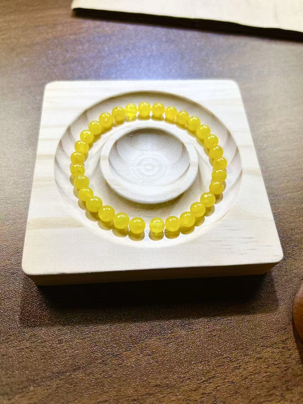 卡6MM缅翠矿口老坑种黄翡珠串多样性发一（Y006)