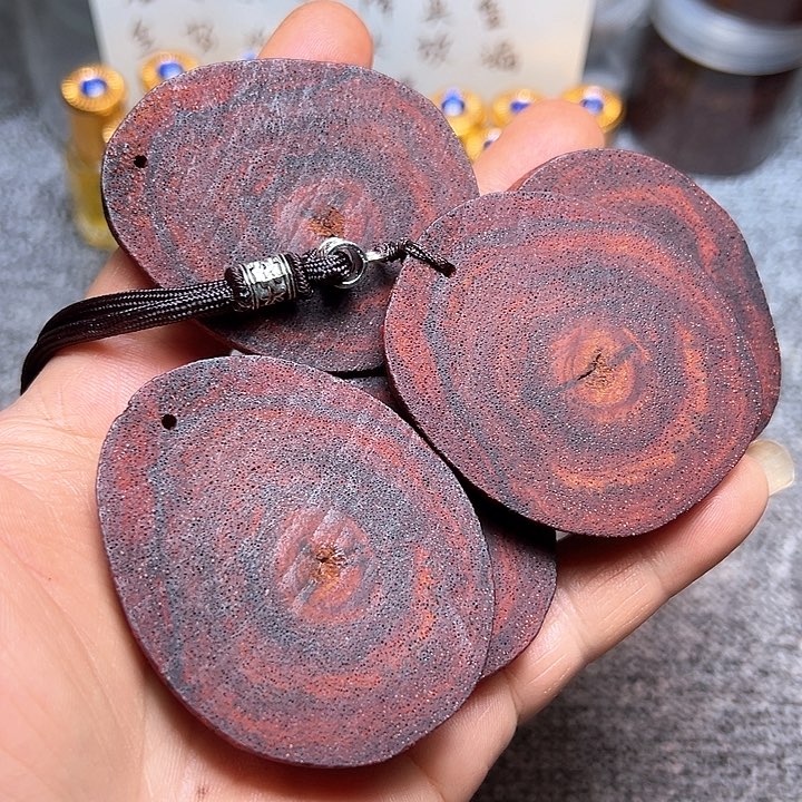 藤类降真香随形6.0左右精品红油黄金甲发其一j66