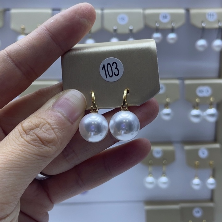 银S925镶嵌淡水珍珠耳饰