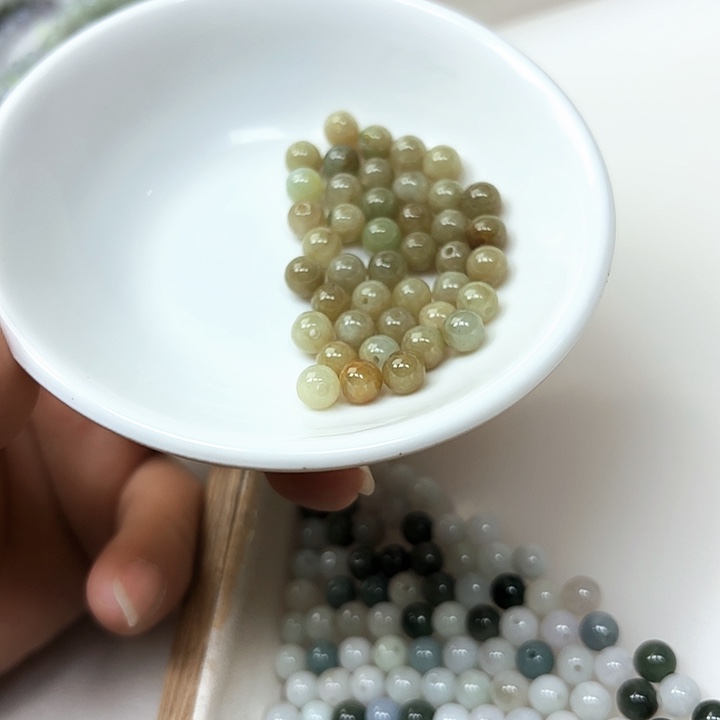 翡翠未镶嵌手链散珠40颗卡6