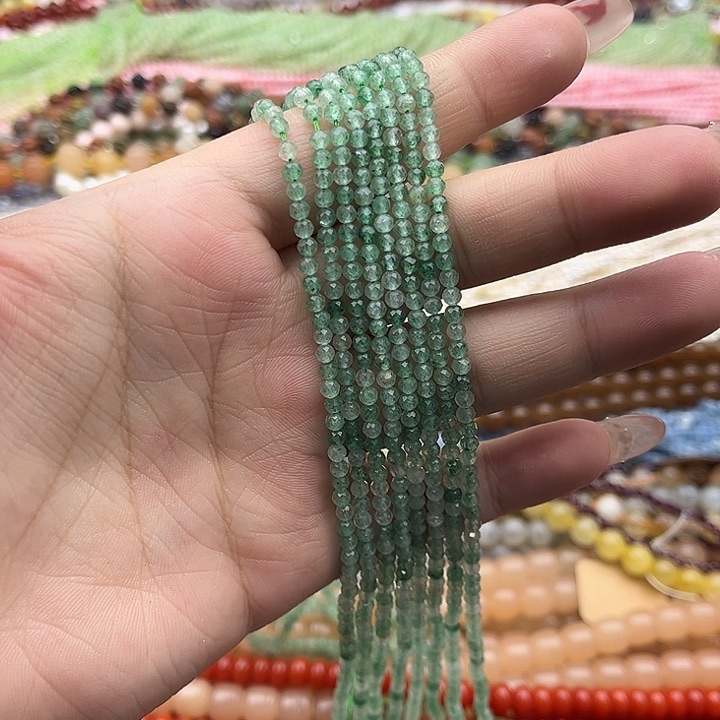 玛瑙/玉髓珠宝半成品未镶嵌一条3mm左右绿草莓晶刻面
