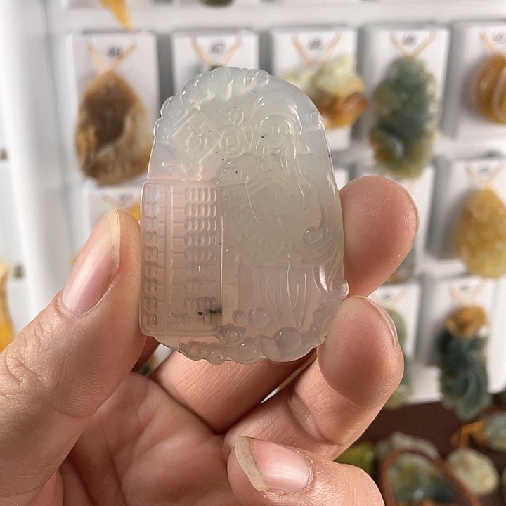 蛇纹石玉颈饰合金