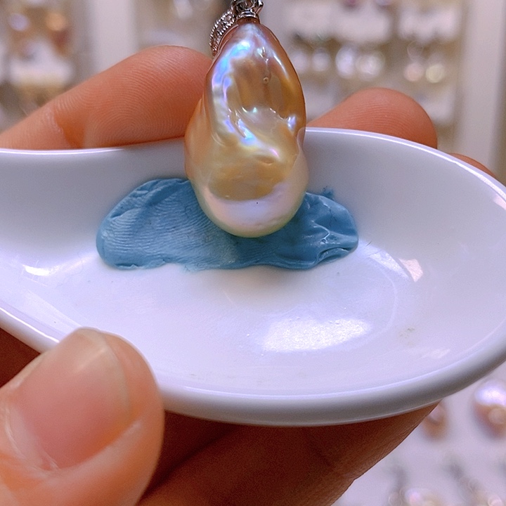 淡水珍珠颈饰合金