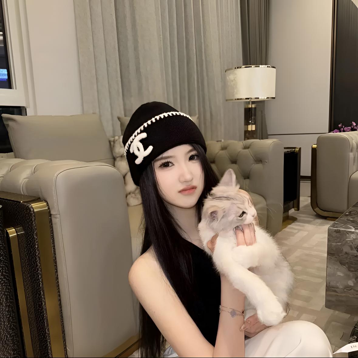 【奥莱撤柜】香风ins韩版双C字母帽子秋冬保暖百搭冷帽针织帽氛围感