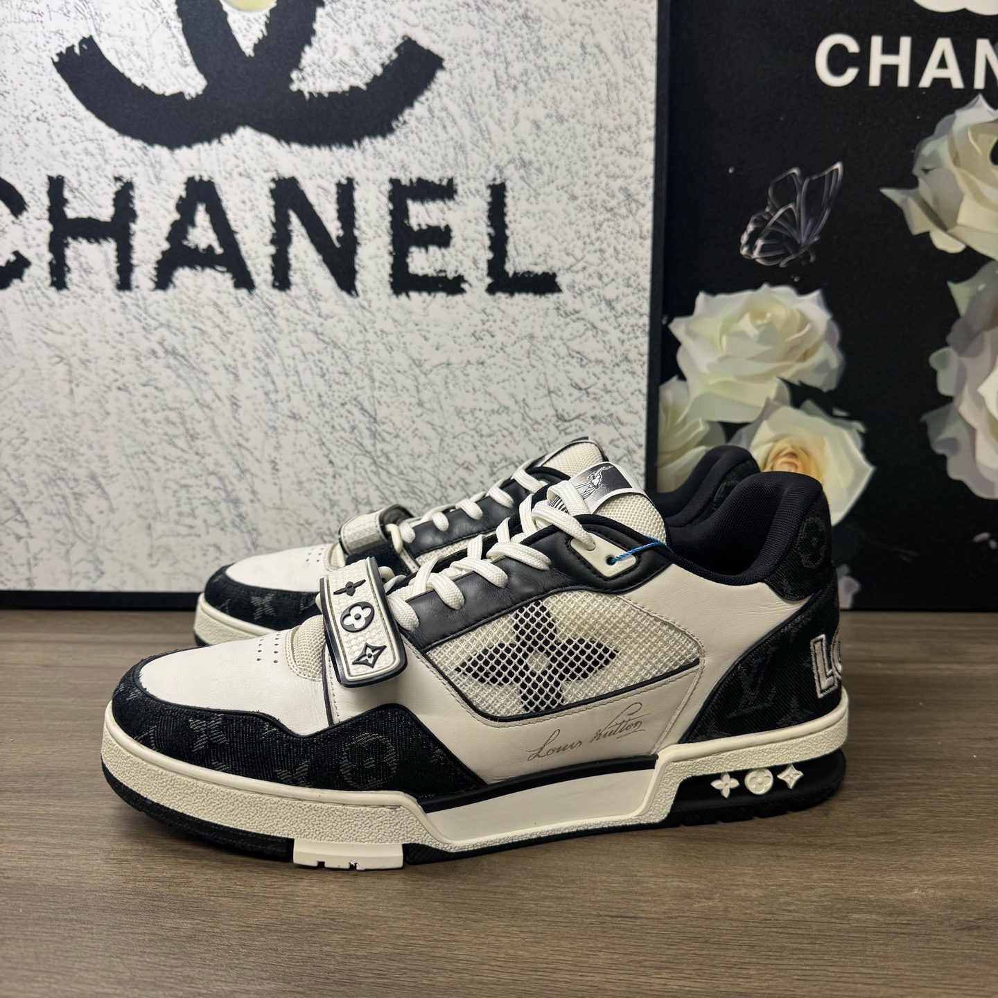 95新 LouisVuitton/路易威登 Trainer黑白42码98新公价11000