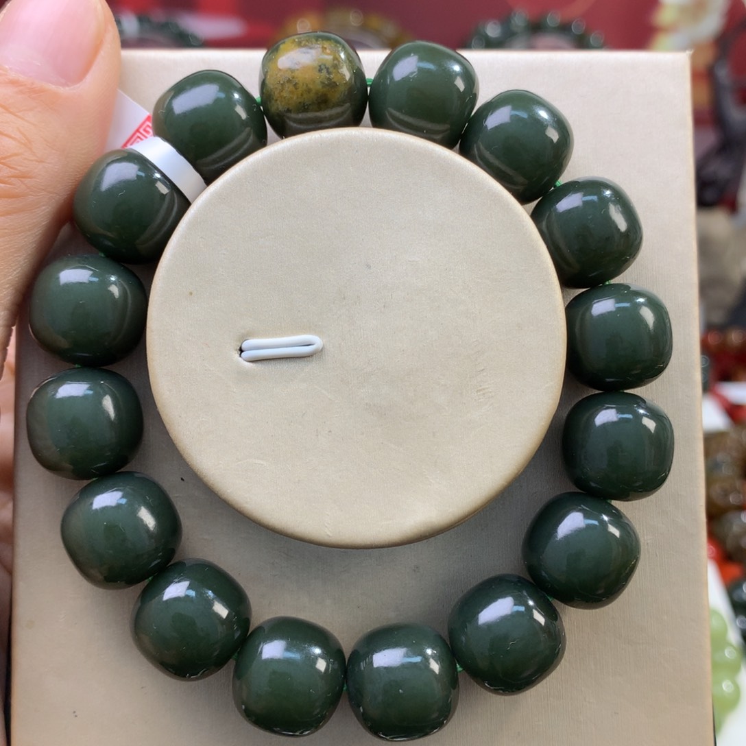 和田玉未镶嵌手链