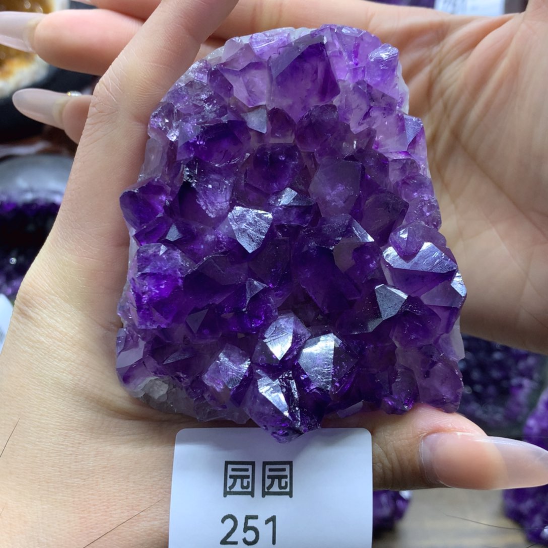 紫晶大型摆件（非配饰）未镶嵌