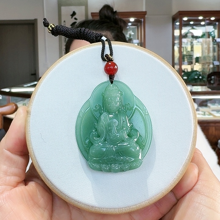 密玉（石英质玉）颈饰合金