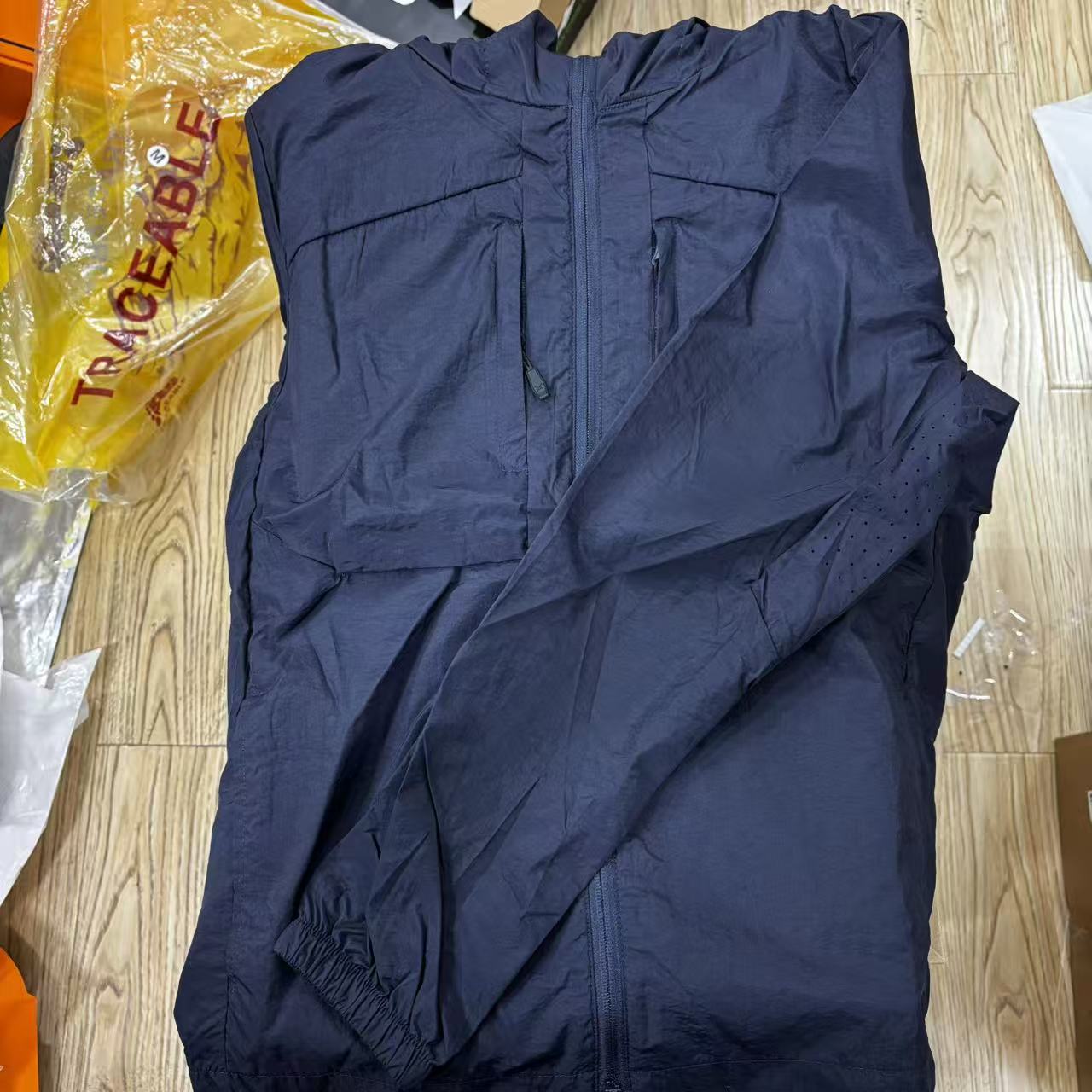 保暖耐磨户外休闲衣  7050