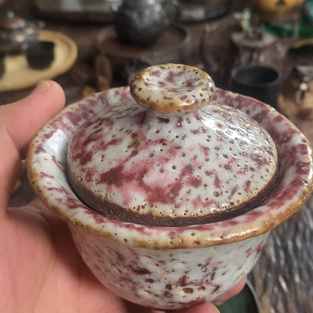 鸟***里手工制作柴烧茶具