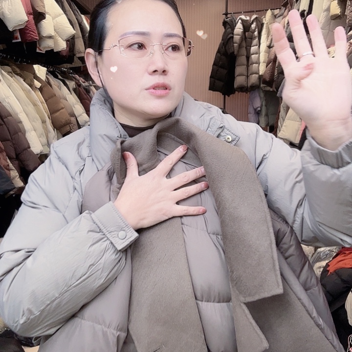 艾雨衣尚羽绒外套