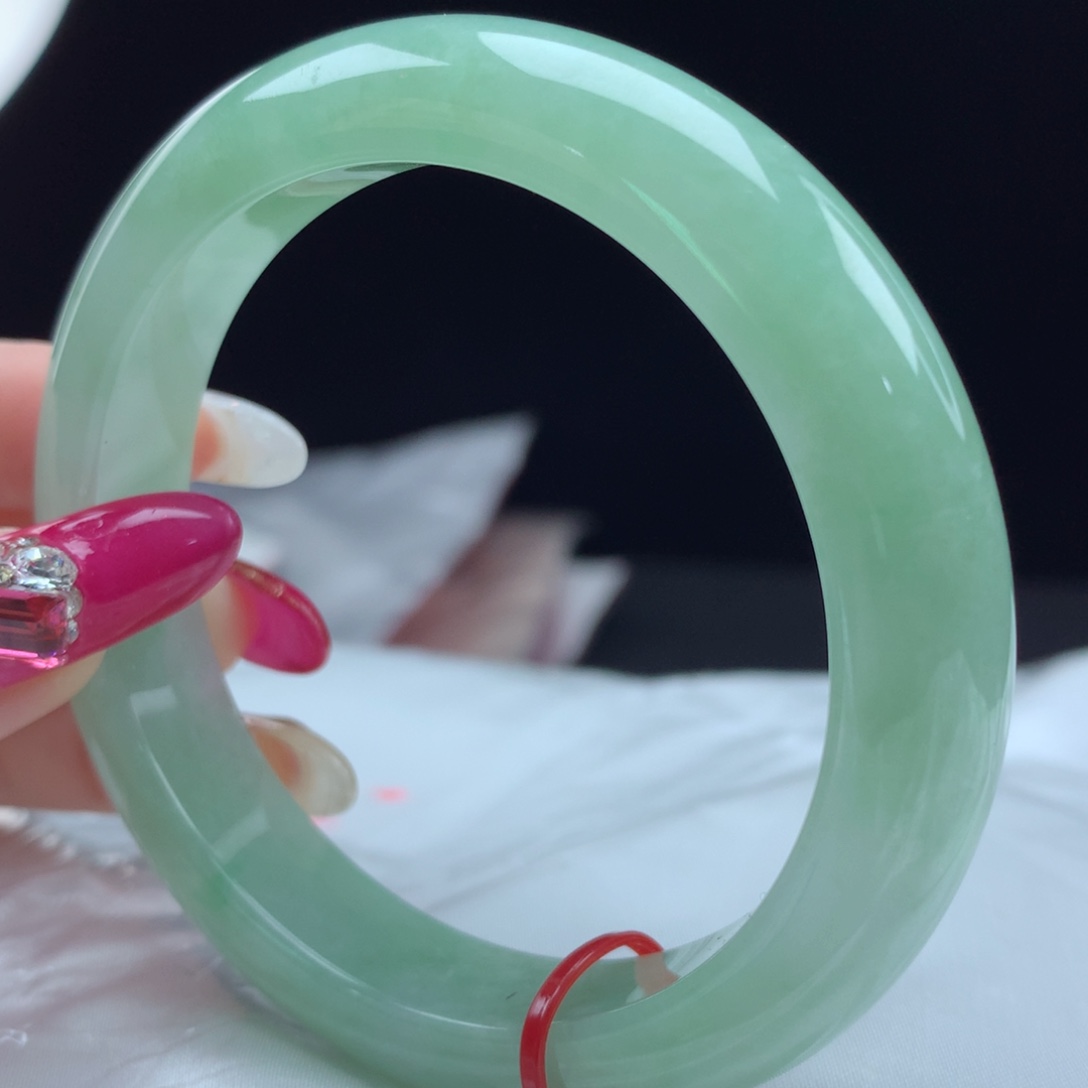 未镶嵌手镯翡翠96136，