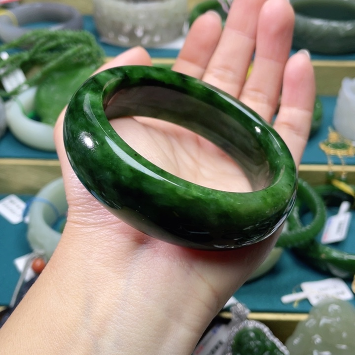 和田玉手镯57+贵妃镯圈口 编号37未镶嵌