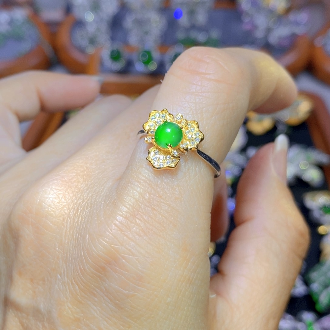 翡翠颈饰银S925镶嵌天然翡翠