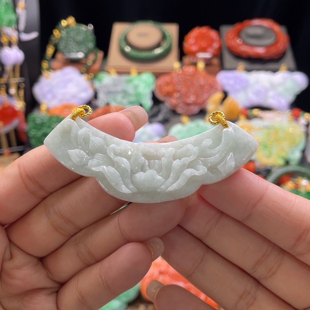 翡翠颈饰未镶嵌代编织