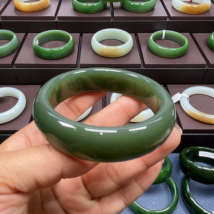 和田玉未镶嵌手镯5960