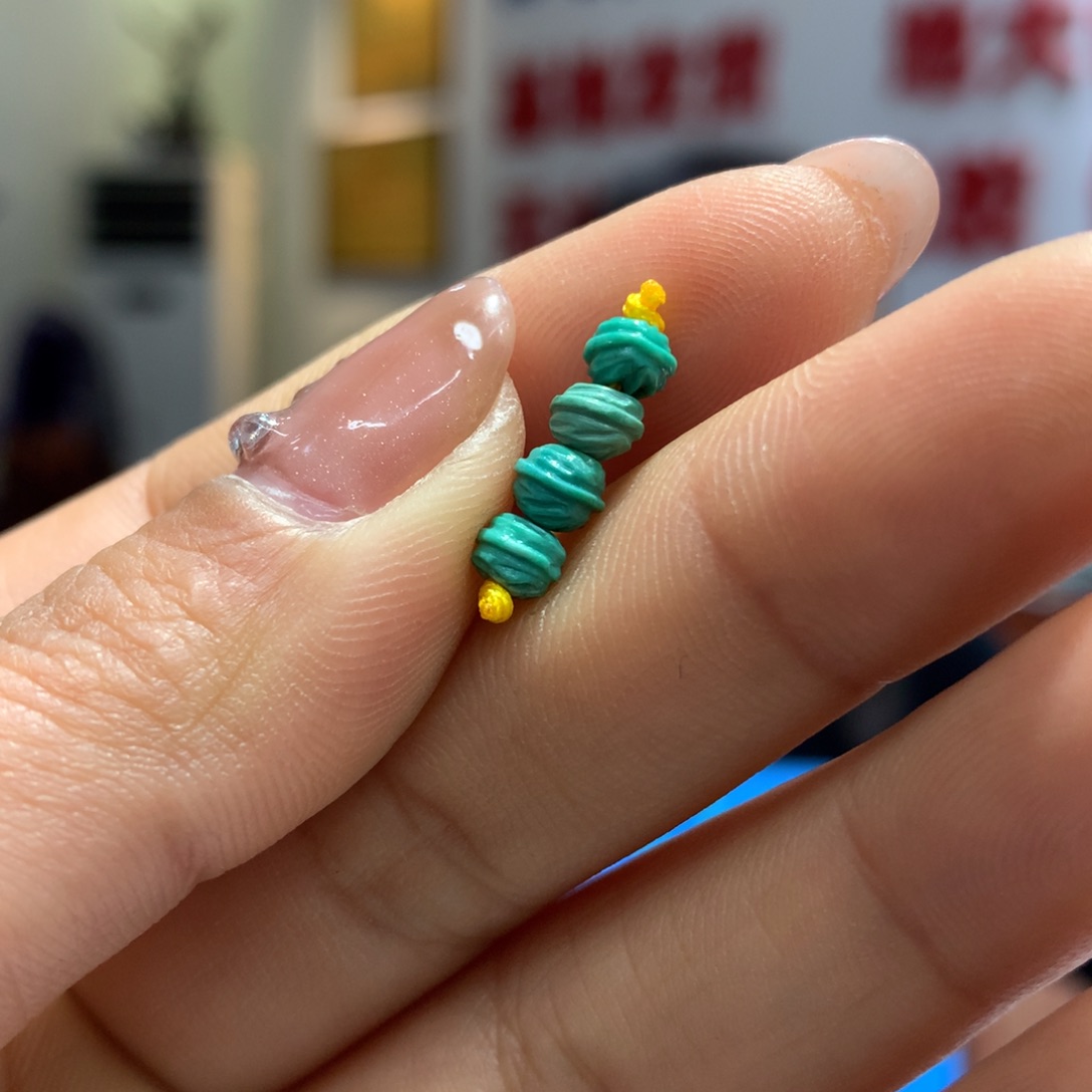 绿松石配饰未镶嵌